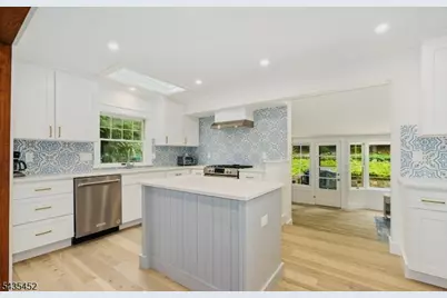 275 E Shore Trl, Sparta Township, NJ 07871 - Photo 10