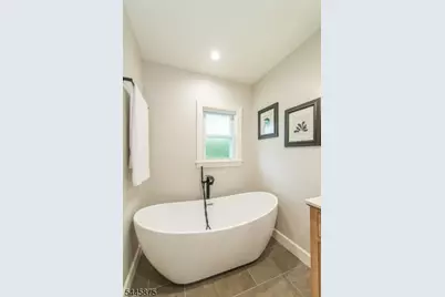 181 Valley Rd, Montclair, NJ 07042 - Photo 24