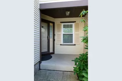 103 Porter Way East, Bridgewater, NJ 08807 - Photo 2