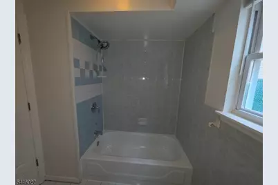 1025 Lafayette St, Elizabeth, NJ 07201 - Photo 6