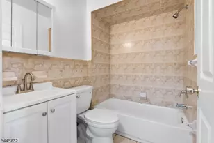582 S 19th, Newark, NJ 07103 - Photo 6