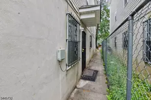 582 S 19th, Newark, NJ 07103 - Photo 14