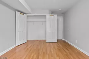 582 S 19th, Newark, NJ 07103 - Photo 4