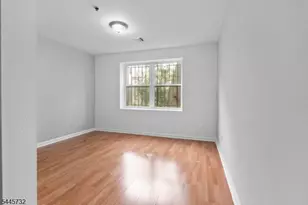 582 S 19th, Newark, NJ 07103 - Photo 2