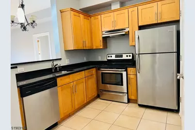 1988-1998 Morris Avenue #207, Union Township, NJ 07083 - Photo 4
