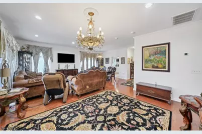 30 Benjamin St, Franklin Township, NJ 08873 - Photo 12