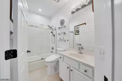 30 Benjamin St, Franklin Township, NJ 08873 - Photo 14