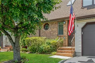 32 Adler Ct, Rockaway, NJ 07866 - Photo 2
