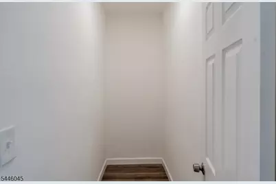 86-88 Abinger Pl #2R, Newark, NJ 07106 - Photo 4