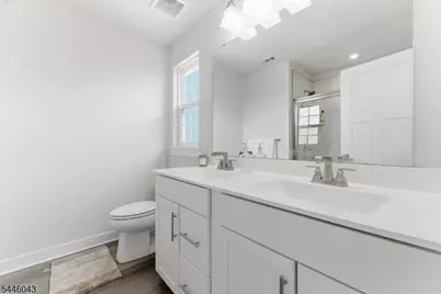 22 Oakwood Blvd, Union Township, NJ 08827 - Photo 20