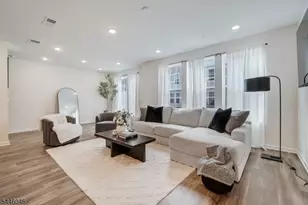 734 Station Rd, Dunellen, NJ 08812 - Photo 6