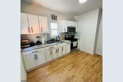 43 Bragaw Ave, Newark, NJ 07112 - Photo 6