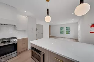 20 Lexington Ave, Montclair, NJ 07042 - Photo 6