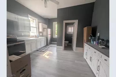 304 Front St #4 A, Belvidere, NJ 07823 - Photo 2