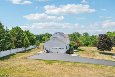 33 Hughey Ln, Hillsborough Township, NJ 08844 - Photo 44