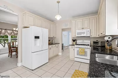33 Hughey Ln, Hillsborough Township, NJ 08844 - Photo 10