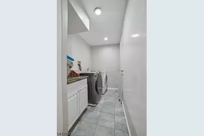 25 Tremont Ter, Livingston, NJ 07039 - Photo 20