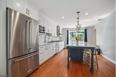 25 Tremont Ter, Livingston, NJ 07039 - Photo 10