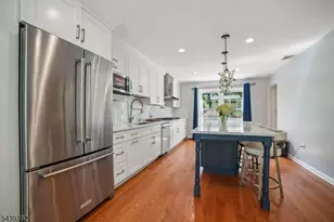 25 Tremont Terrace, Livingston, NJ 07039 - Photo 10