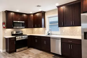 850 Rebecca Pl, Elizabeth, NJ 07201 - Photo 2