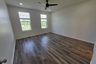 82 Depot Wy, Dunellen, NJ 08812 - Photo 8