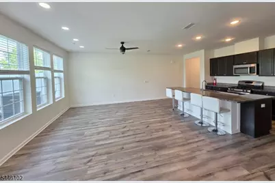 82 Depot Way, Dunellen, NJ 08812 - Photo 6