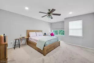 19 Gordon Cir, Parsippany, NJ 07054 - Photo 18