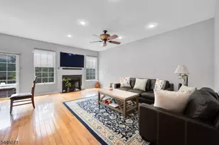 19 Gordon Cir, Parsippany, NJ 07054 - Photo 6