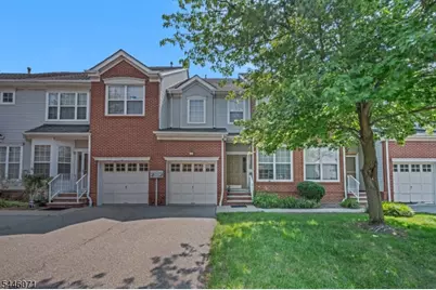 19 Gordon Cir, Parsippany, NJ 07054 - Photo 2