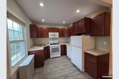 16 Sidney Ave, Rutherford, NJ 07070 - Photo 2