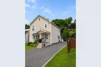 9 Chestnut St, Sussex, NJ 07461 - Photo 1