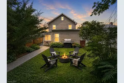 9 Chestnut St, Sussex, NJ 07461 - Photo 2