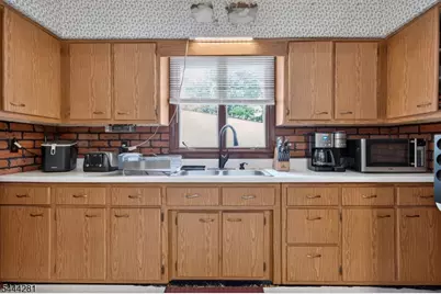 9 Chestnut St, Sussex, NJ 07461 - Photo 8