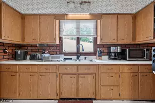 9 Chestnut St, Sussex, NJ 07461 - Photo 8