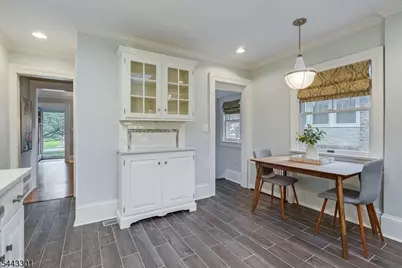 11 Windsor Pl, Montclair, NJ 07043 - Photo 16