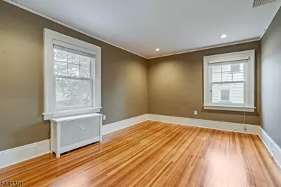 11 Windsor Pl, Montclair, NJ 07043 - Photo 20