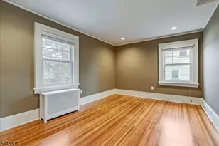 11 Windsor Pl, Montclair, NJ 07043 - Photo 20