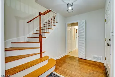328 Plymouth Rd, Union Township, NJ 07083 - Photo 4