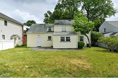 328 Plymouth Rd, Union Township, NJ 07083 - Photo 32