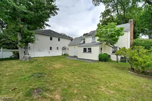 328 Plymouth Rd, Union Township, NJ 07083 - Photo 30