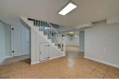328 Plymouth Rd, Union Township, NJ 07083 - Photo 28