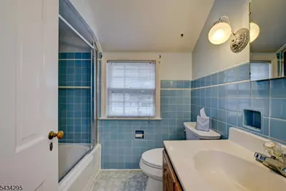 328 Plymouth Rd, Union Township, NJ 07083 - Photo 24