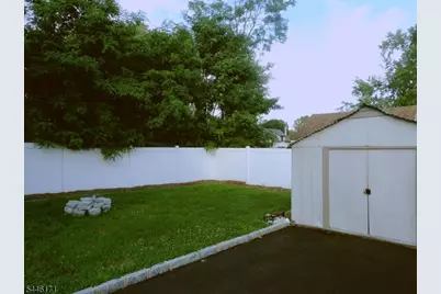 1657 W 3rd St, Piscataway Township, NJ 08854 - Photo 26