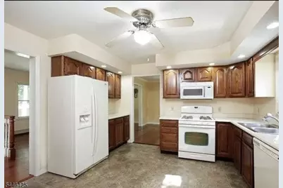 66 Maple St, Watchung, NJ 07069 - Photo 8