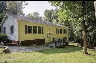 66 Maple St, Watchung, NJ 07069 - Photo 1