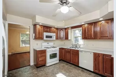 66 Maple St, Watchung, NJ 07069 - Photo 6