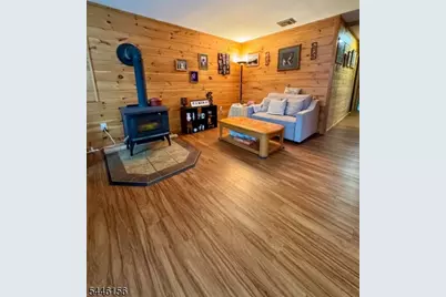 18 Prince St, Hamburg, NJ 07419 - Photo 8
