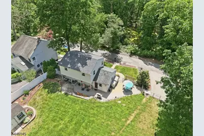 5 Greenwood Ave, Hopatcong, NJ 07874 - Photo 2