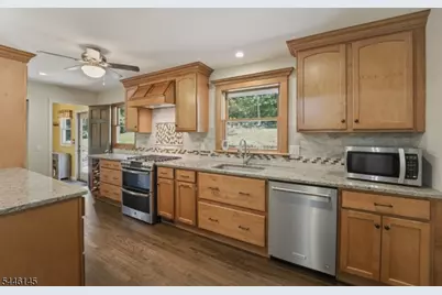 5 Greenwood Ave, Hopatcong, NJ 07874 - Photo 10