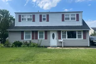 19 W Francis St, Woodbridge Township, NJ 08830 - Photo 1
